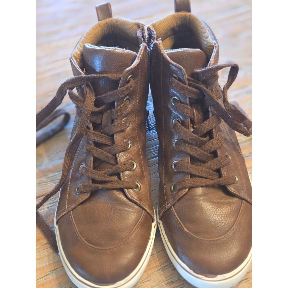 Boys Cat & Jack brown zip up high top sneakers, size 5